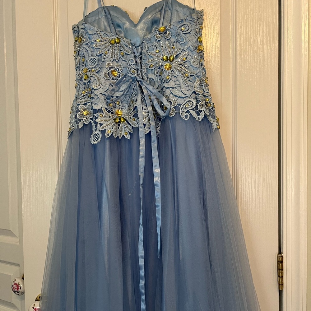Dave & Johnny Blue Cinderella Blue prom Dress worn once